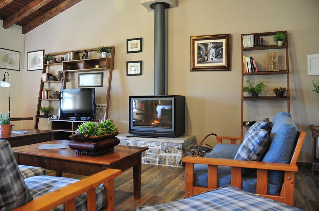Casas Rurales El Llugaron Miravalles Luaran gambar