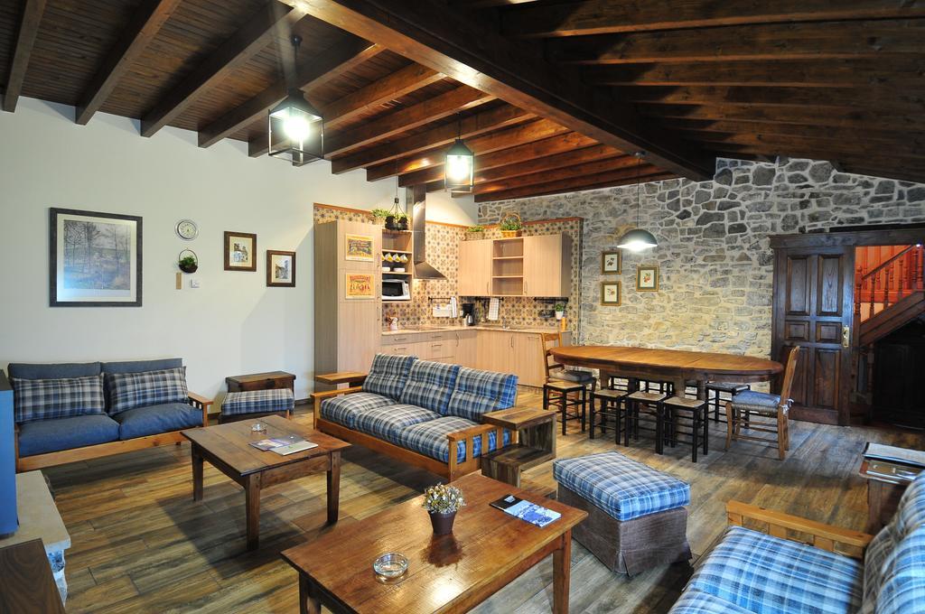 Casas Rurales El Llugaron Miravalles Luaran gambar