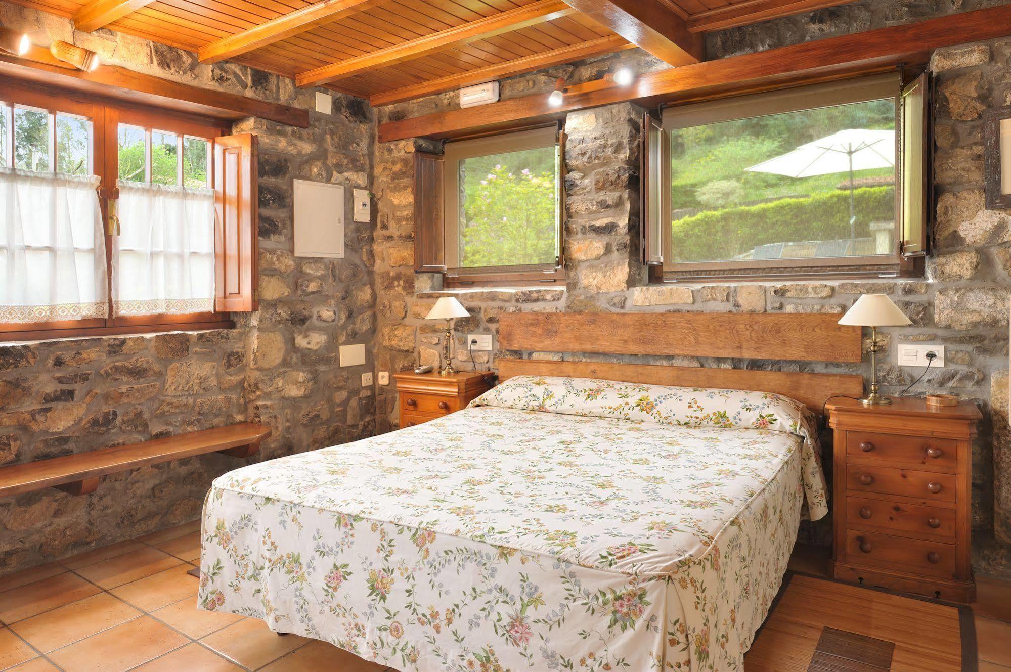 Casas Rurales El Llugaron Miravalles Luaran gambar