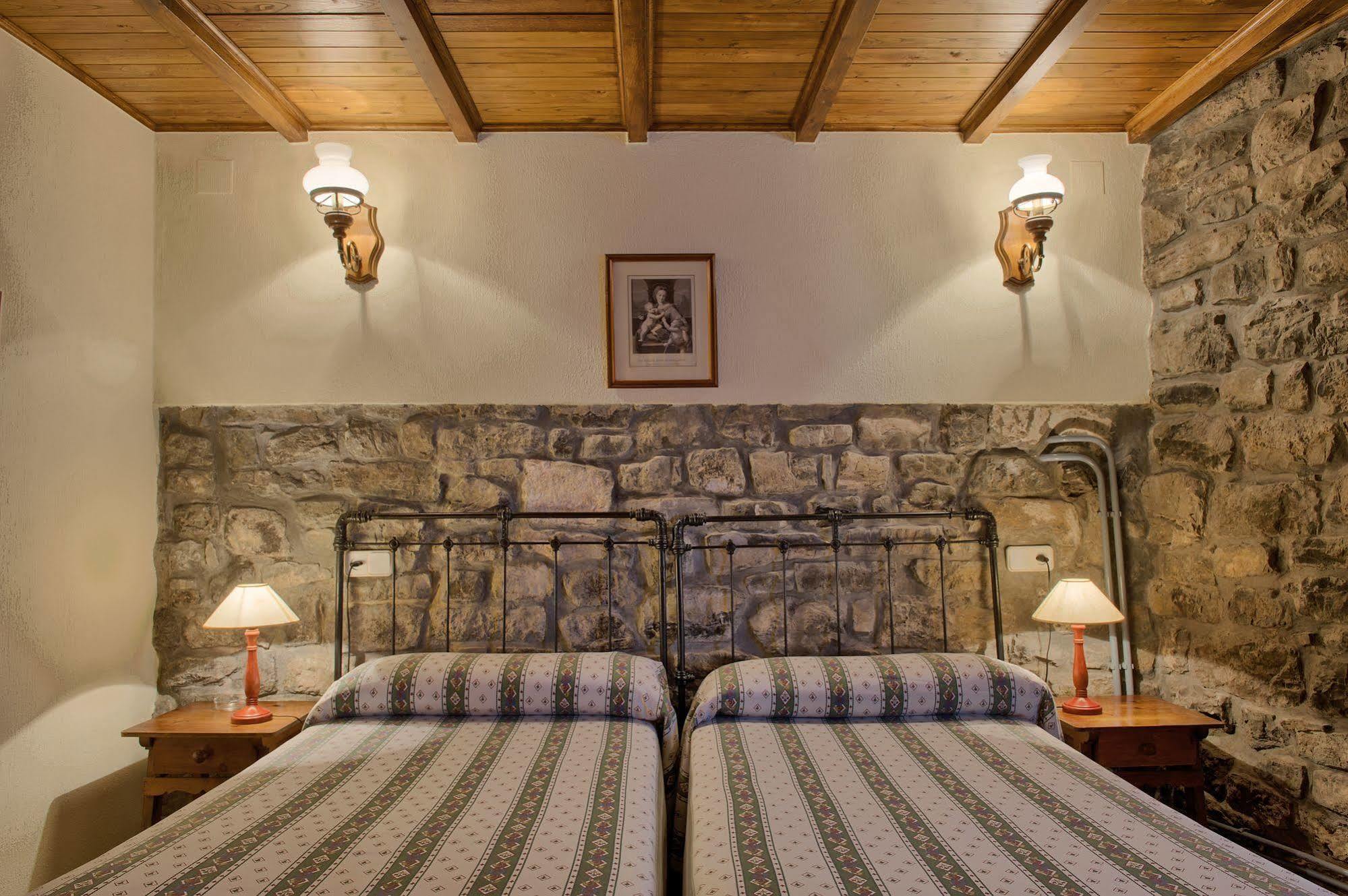 Casas Rurales El Llugaron Miravalles Luaran gambar